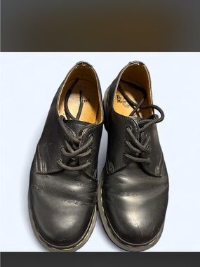 Dr. Martens Women’s Oxford Black Classic 3-Eye Shoe
